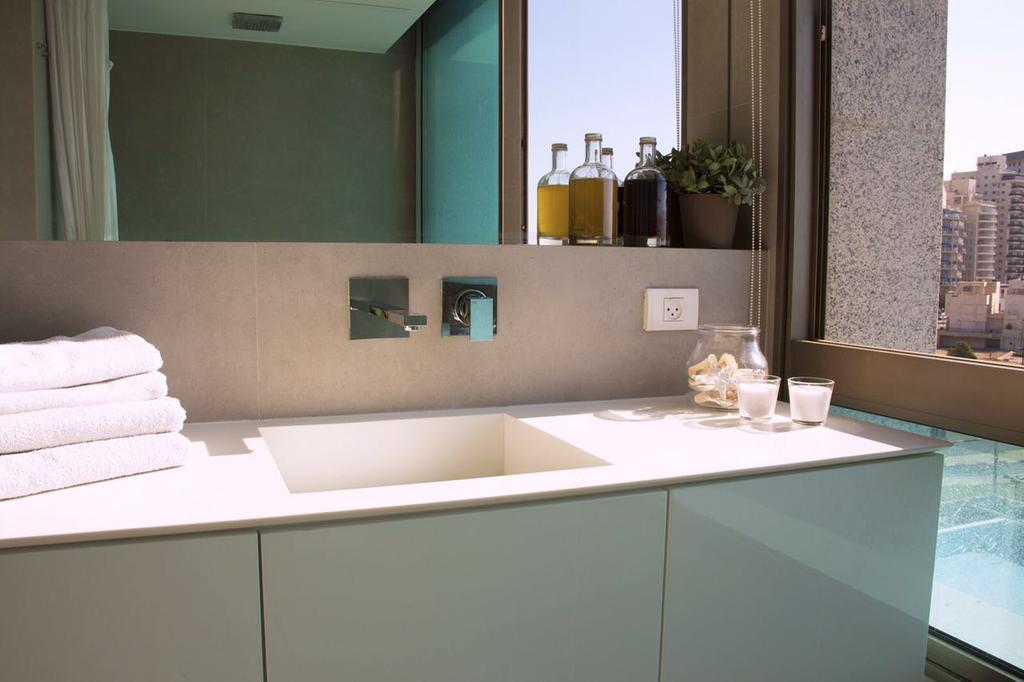 Sea Apartment Netanya Bagian luar foto