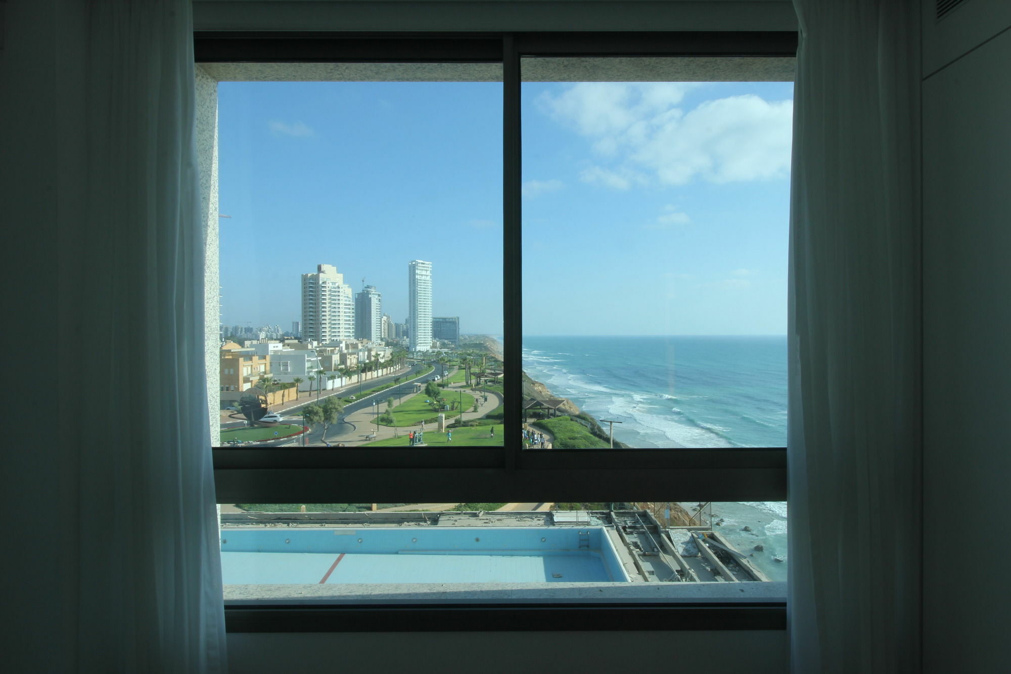 Sea Apartment Netanya Bagian luar foto